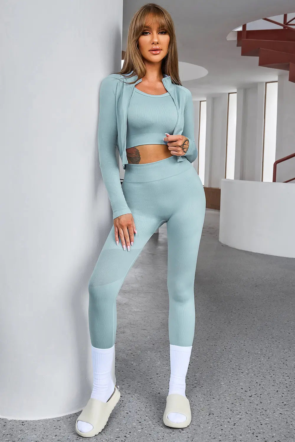 ACTIVEWEAR